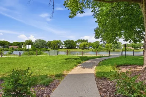 332 Klein Creek Court Carol Stream IL 60188