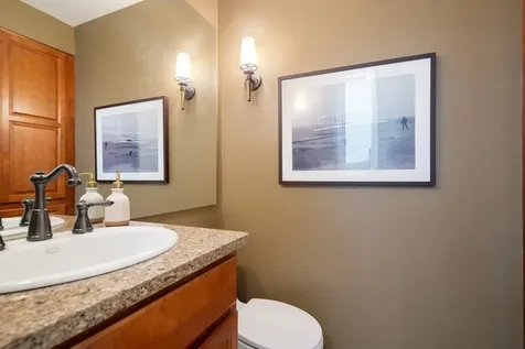 753 West Dickens Avenue Chicago IL 60614