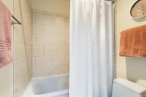 753 West Dickens Avenue Chicago IL 60614