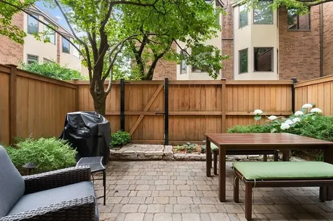 753 West Dickens Avenue Chicago IL 60614