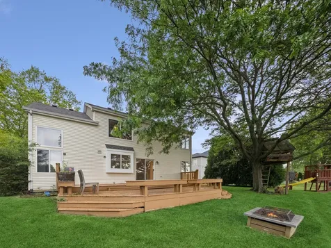 7943 Dada Drive Gurnee IL 60031