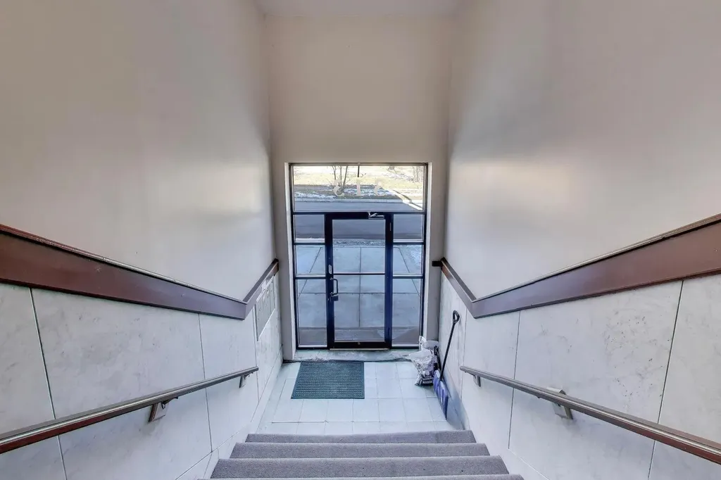 313 East 60th Street Chicago IL 60637