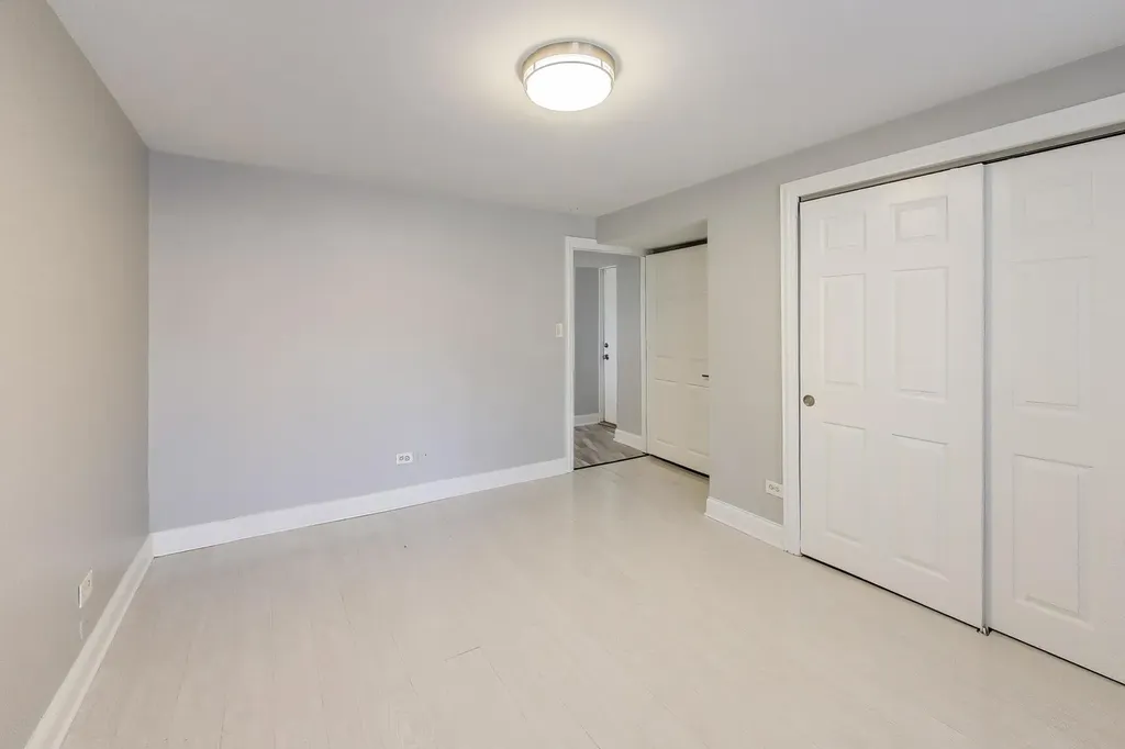 313 East 60th Street Chicago IL 60637