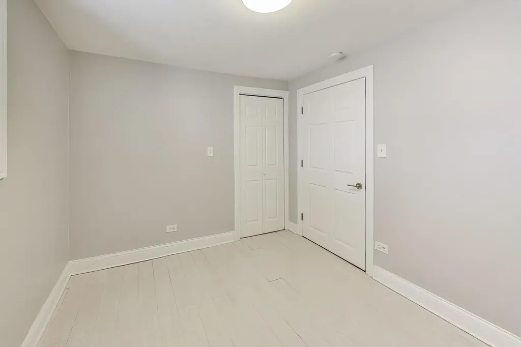 313 East 60th Street Chicago IL 60637