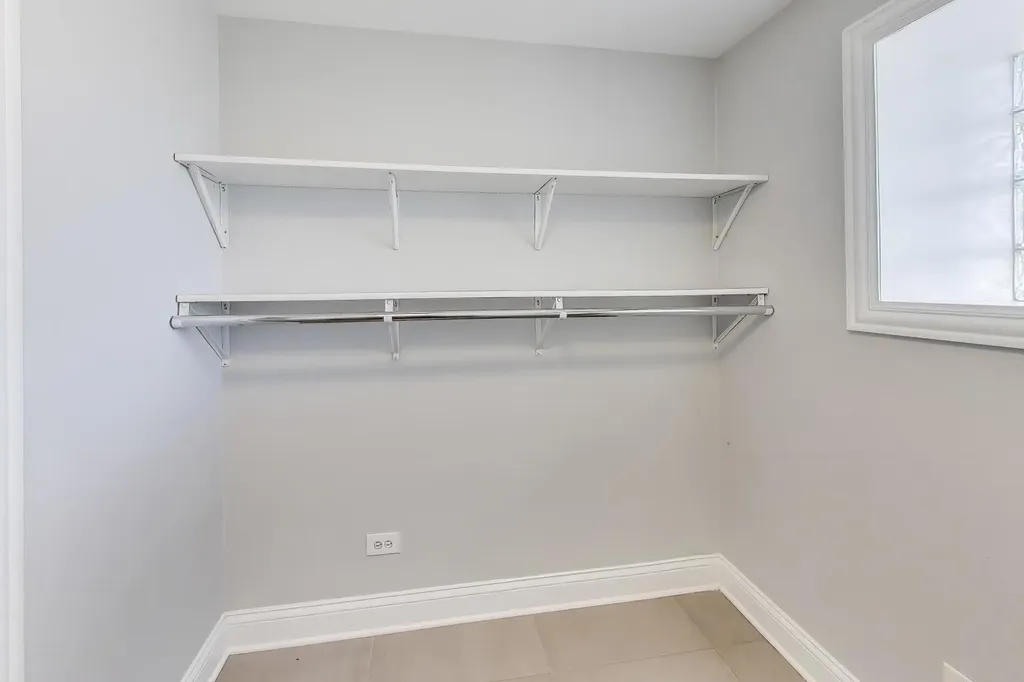 313 East 60th Street Chicago IL 60637