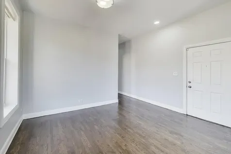 313 East 60th Street Chicago IL 60637