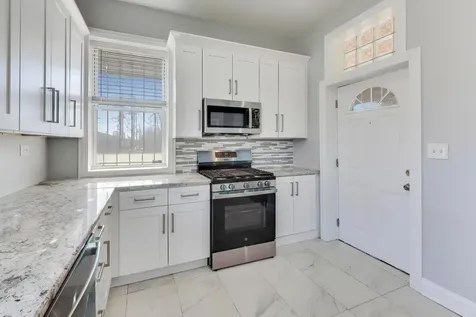 313 East 60th Street Chicago IL 60637