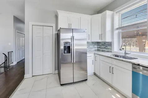 313 East 60th Street Chicago IL 60637