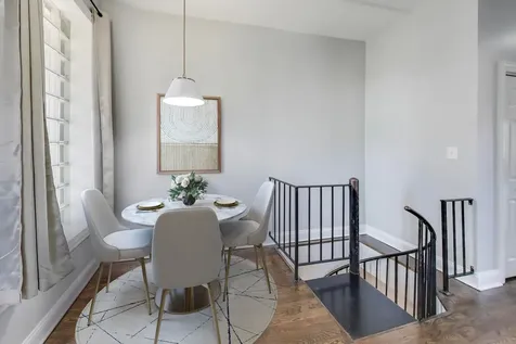 313 East 60th Street Chicago IL 60637