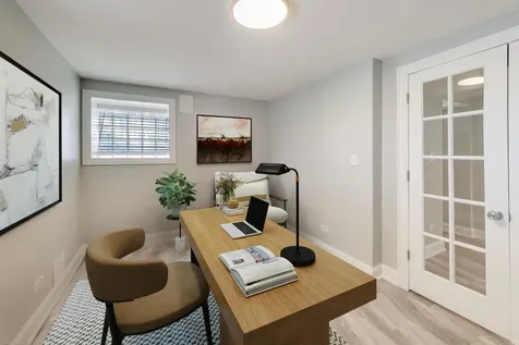 313 East 60th Street Chicago IL 60637