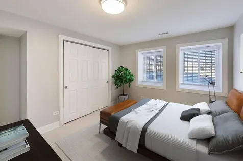 313 East 60th Street Chicago IL 60637