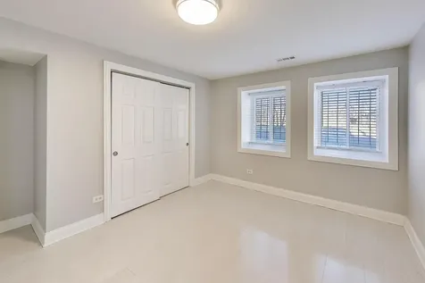 313 East 60th Street Chicago IL 60637