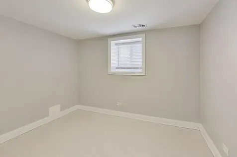 313 East 60th Street Chicago IL 60637