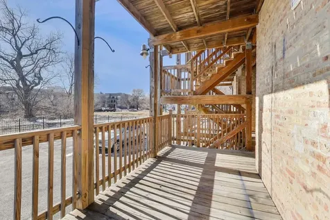 313 East 60th Street Chicago IL 60637