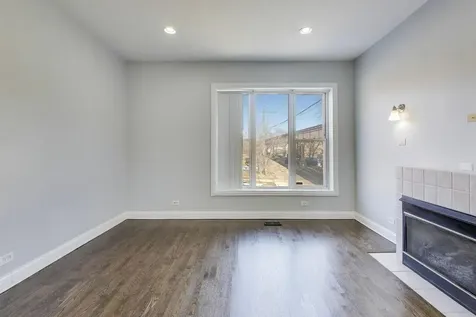 313 East 60th Street Chicago IL 60637