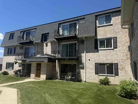 1321 North Baldwin Court Palatine IL 60074