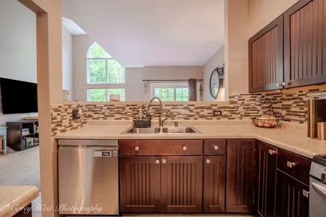 163 North Barton Trail Batavia IL 60510