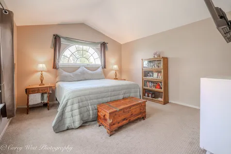 163 North Barton Trail Batavia IL 60510