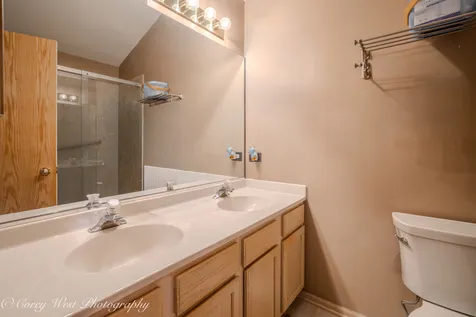 163 North Barton Trail Batavia IL 60510