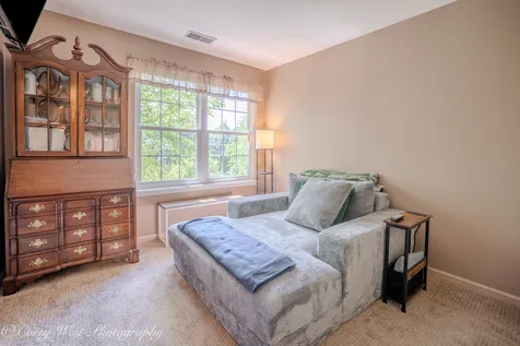 163 North Barton Trail Batavia IL 60510