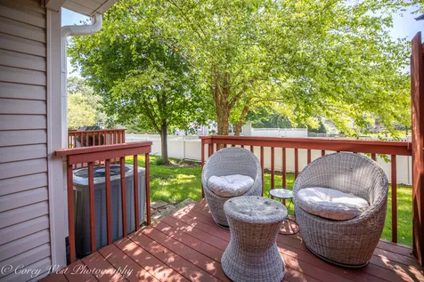 163 North Barton Trail Batavia IL 60510