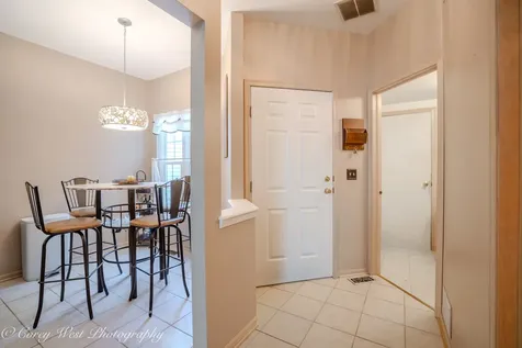 163 North Barton Trail Batavia IL 60510