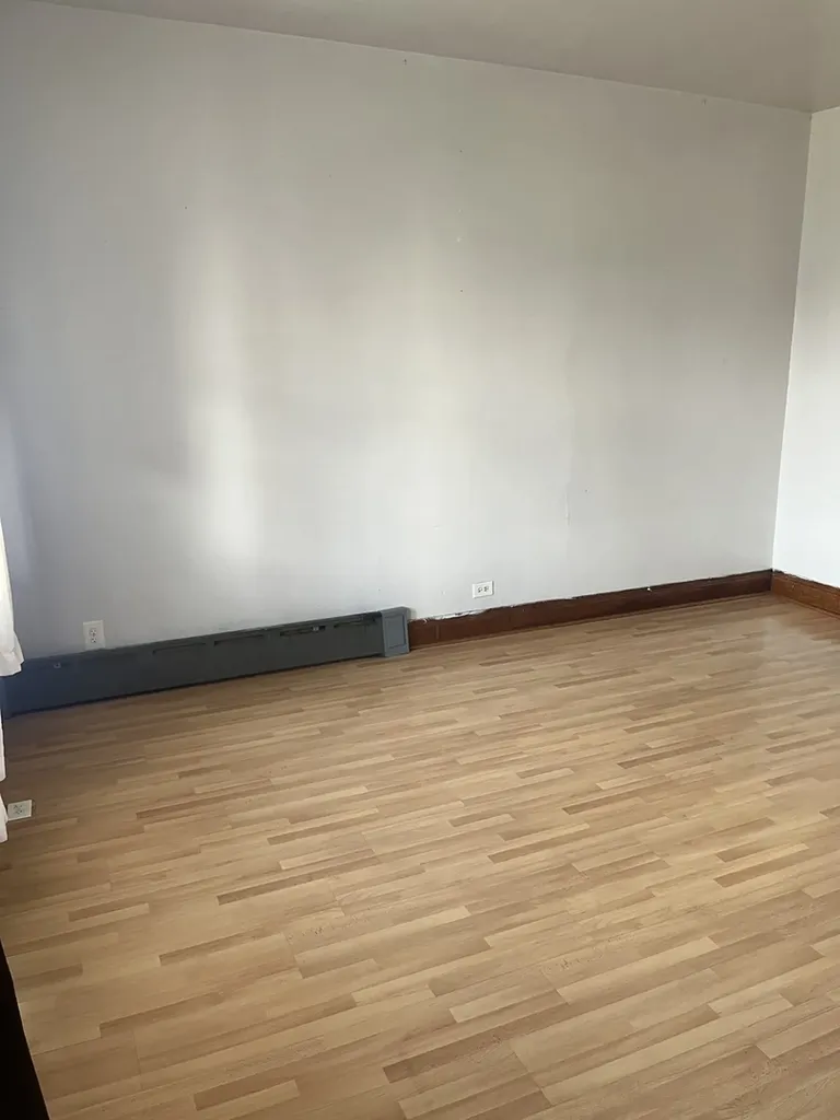 2913 East 97th Street Chicago IL 60617