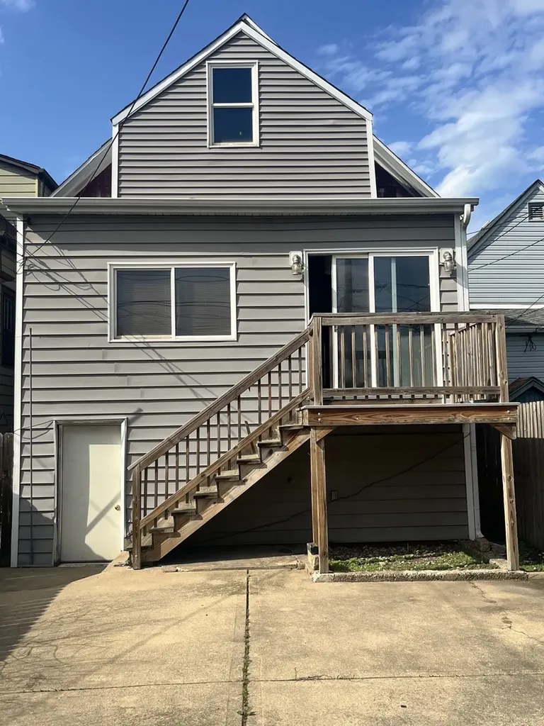 2913 East 97th Street Chicago IL 60617