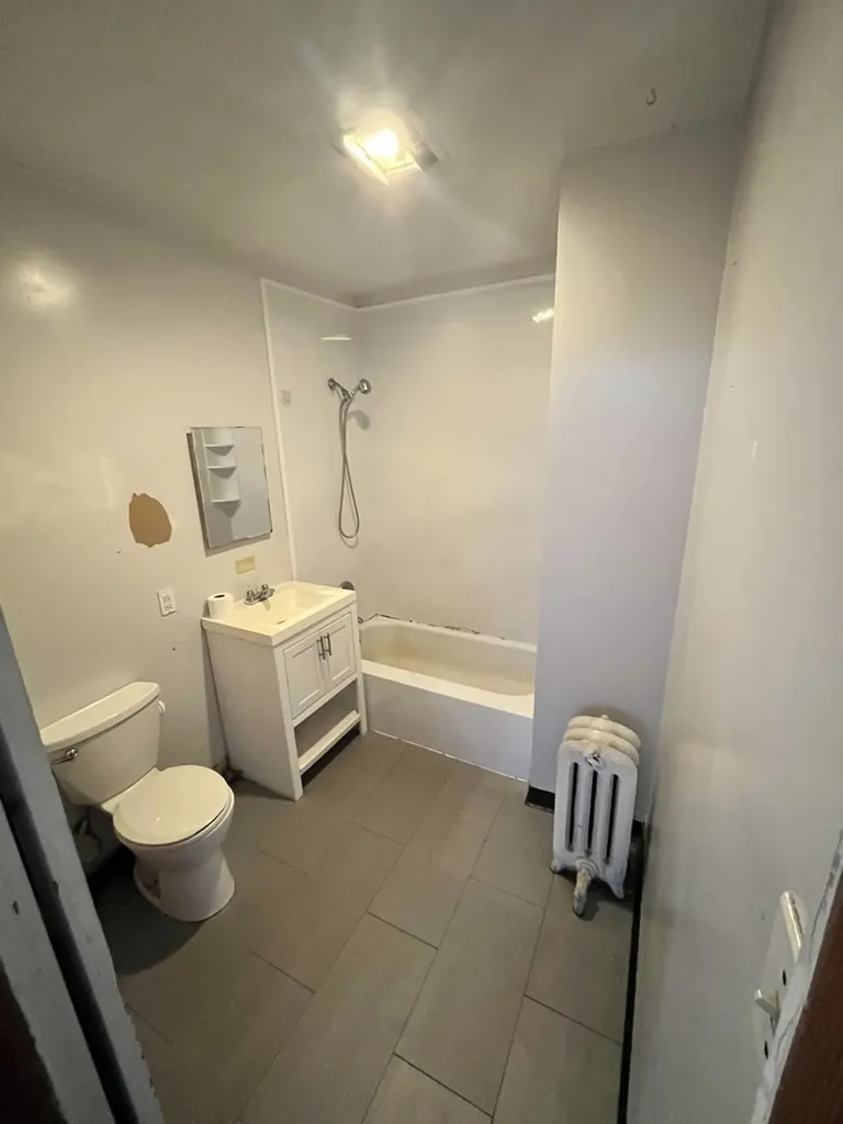 2913 East 97th Street Chicago IL 60617