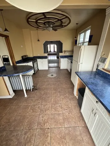 2913 East 97th Street Chicago IL 60617