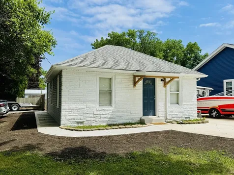 7258 West 72nd Street Bridgeview IL 60455