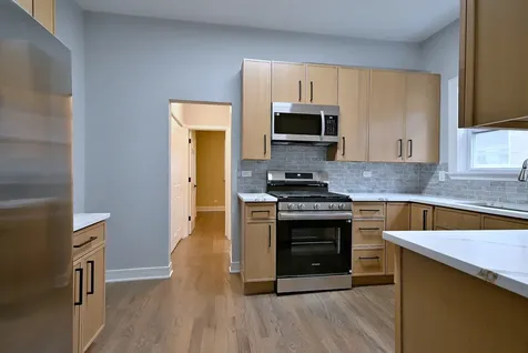 6424 Sinclair Avenue Berwyn IL 60402