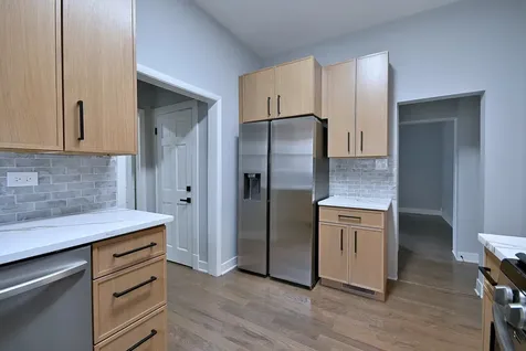 6424 Sinclair Avenue Berwyn IL 60402