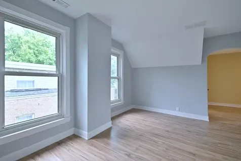 6424 Sinclair Avenue Berwyn IL 60402