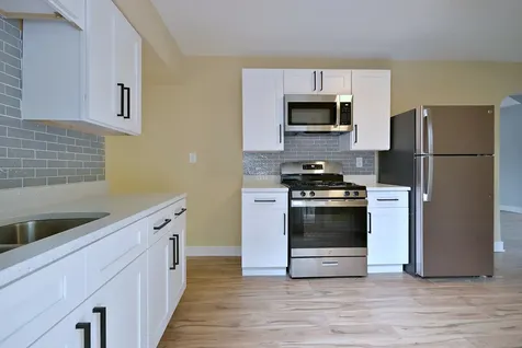 6424 Sinclair Avenue Berwyn IL 60402