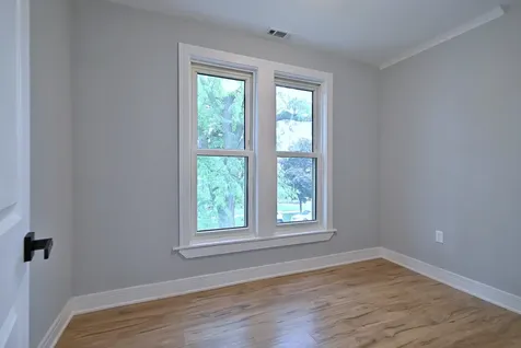 6424 Sinclair Avenue Berwyn IL 60402