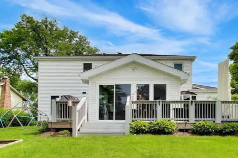 1912 Victoria Road Mundelein IL 60060
