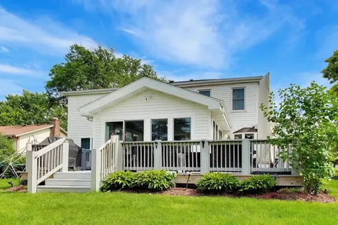 1912 Victoria Road Mundelein IL 60060