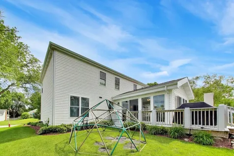1912 Victoria Road Mundelein IL 60060