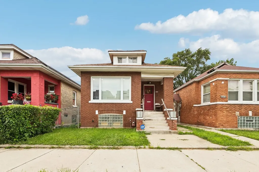 7942 South Laflin Street Chicago IL 60620