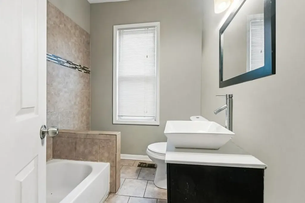 7942 South Laflin Street Chicago IL 60620