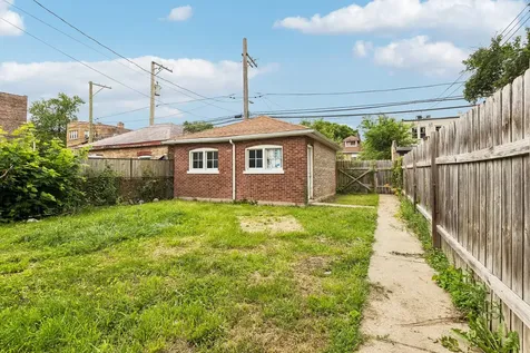 7942 South Laflin Street Chicago IL 60620