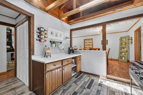 1009 Stratford Circle Streamwood IL 60107