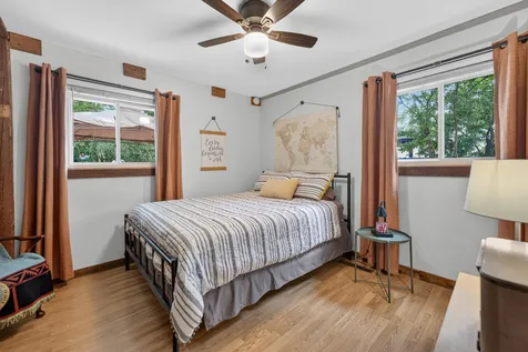 1009 Stratford Circle Streamwood IL 60107