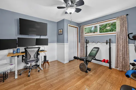 1009 Stratford Circle Streamwood IL 60107
