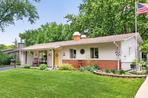 1009 Stratford Circle Streamwood IL 60107