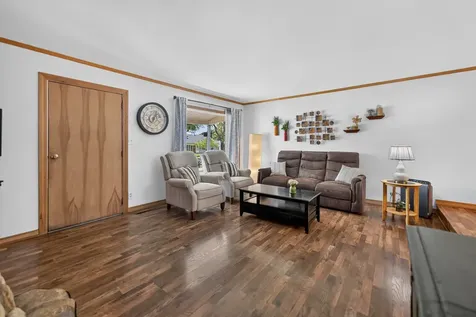 1009 Stratford Circle Streamwood IL 60107