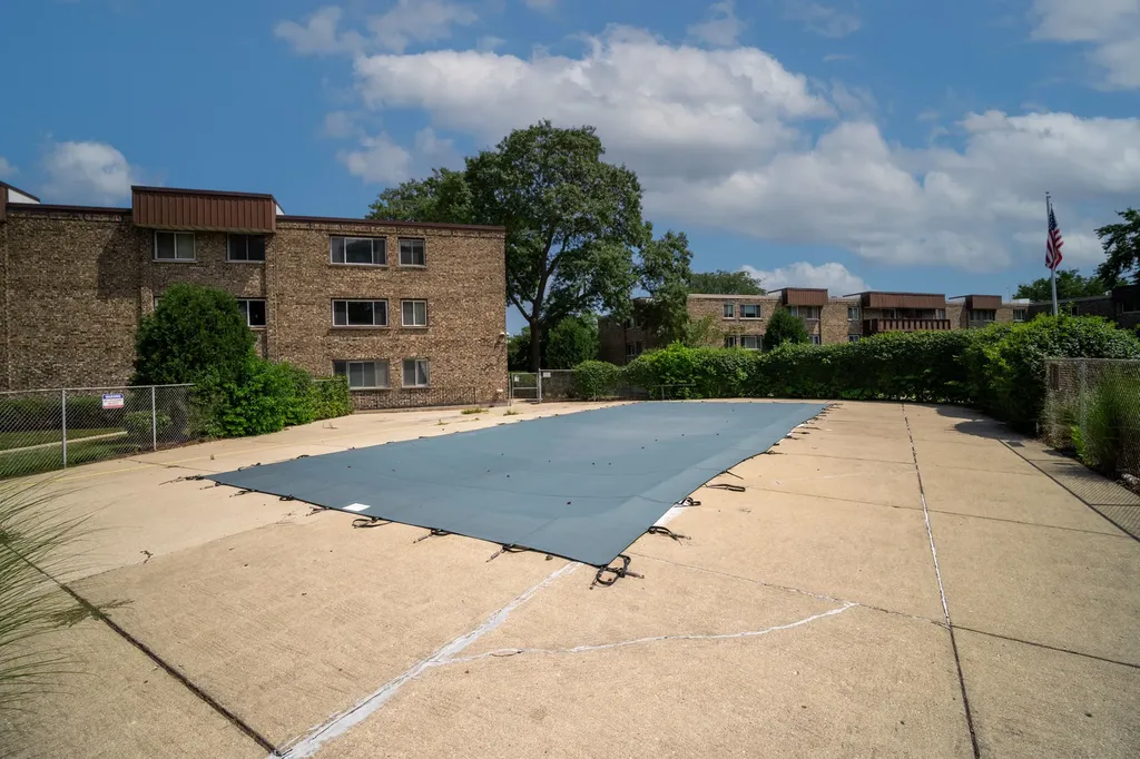2600 Brookwood Way Drive Rolling Meadows IL 60008