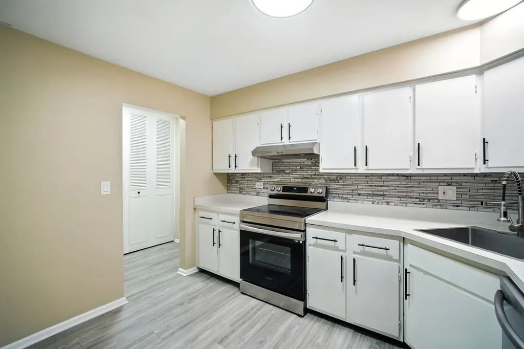 2600 Brookwood Way Drive Rolling Meadows IL 60008