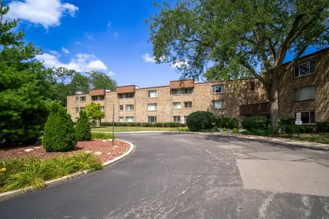 2600 Brookwood Way Drive Rolling Meadows IL 60008